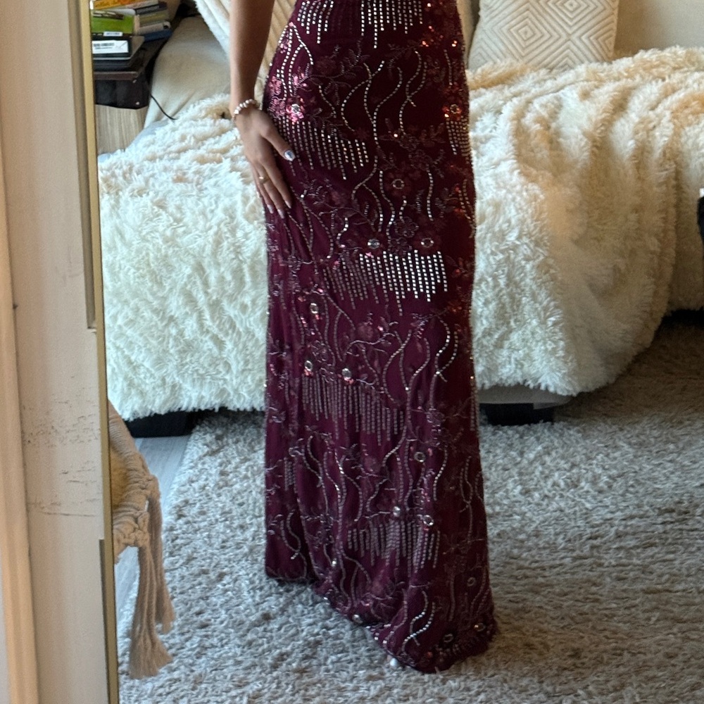 ALL FOR LOVE BEADED OCEANUS ANNIES DRESS BURGUNDY Elegant Evening Gown REVOLVE - Picture 11 of 11